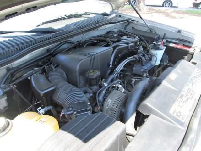 Ford Explorer Vehicle Full-screen Gallery Image 16