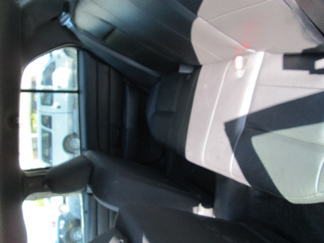 Ford Crown Victoria Vehicle Full-screen Gallery Image 10