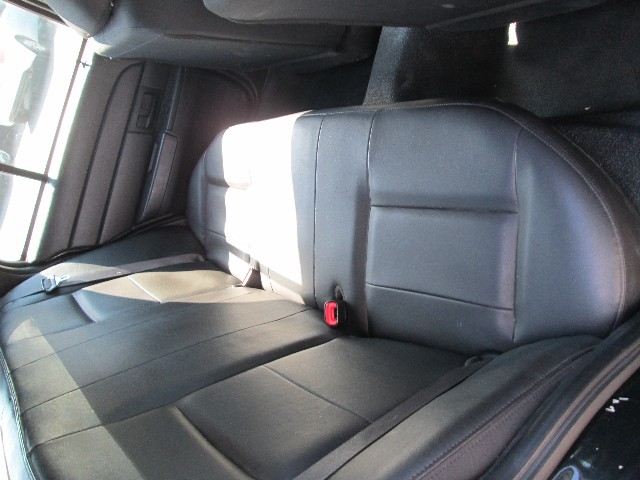 Ford Crown Victoria Vehicle Full-screen Gallery Image 12