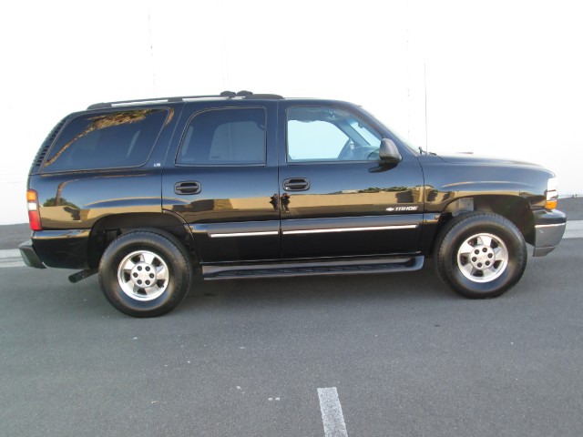 2002 Chevrolet Tahoe LS photo
