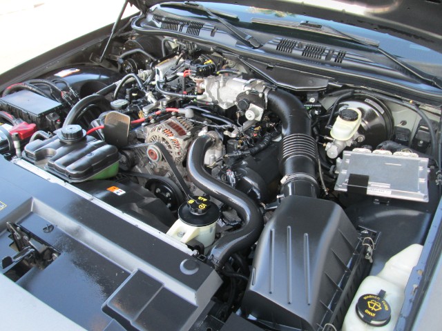 Ford Crown Victoria Vehicle Full-screen Gallery Image 15