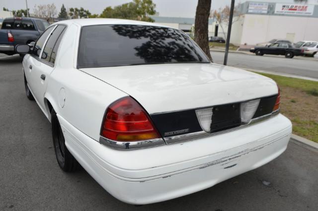 1999 Ford Crown Victoria CNG photo
