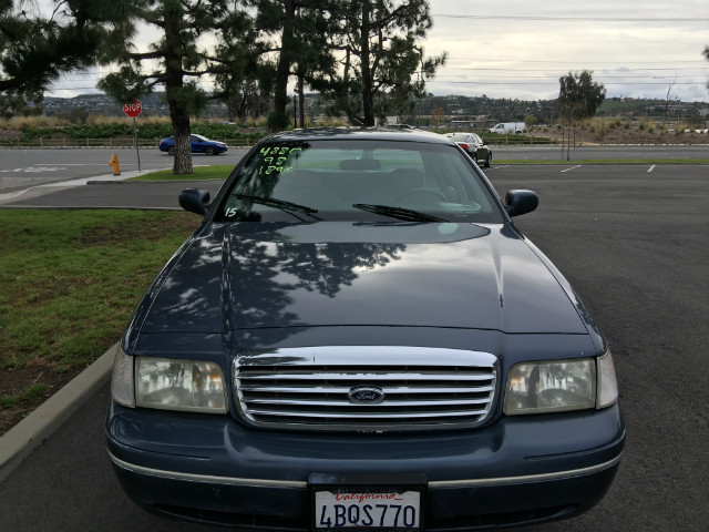 1998 Ford Crown Victoria photo