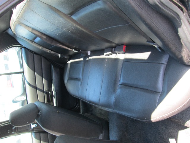 Ford Crown Victoria Vehicle Full-screen Gallery Image 11