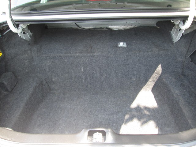 Ford Crown Victoria Vehicle Full-screen Gallery Image 14