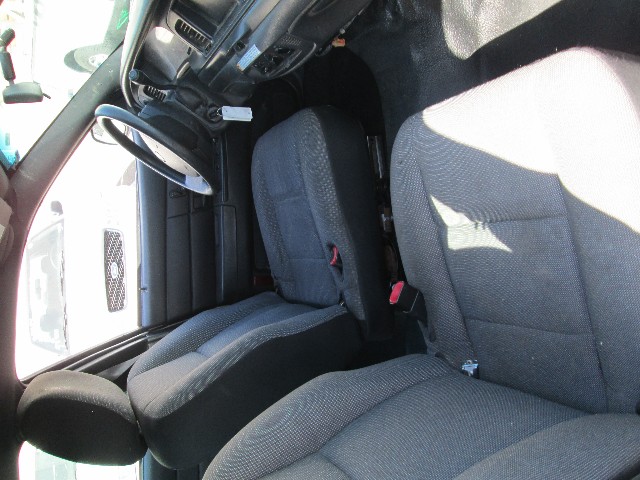 Ford Crown Victoria Vehicle Full-screen Gallery Image 07