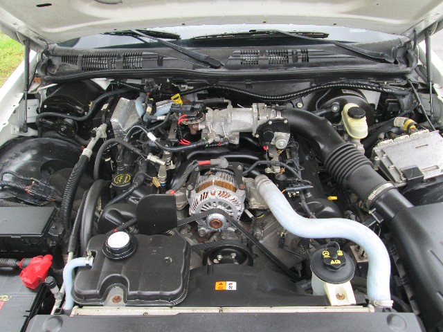 Ford Crown Victoria Vehicle Full-screen Gallery Image 11