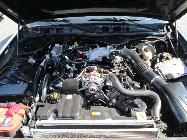 Ford Crown Victoria Vehicle Full-screen Gallery Image 12