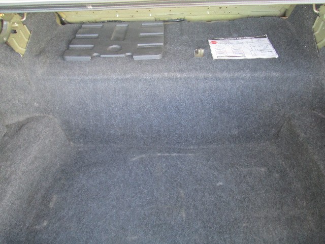 Ford Crown Victoria Vehicle Full-screen Gallery Image 13