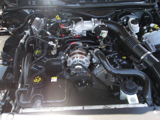 Ford Crown Victoria Vehicle Full-screen Gallery Image 15