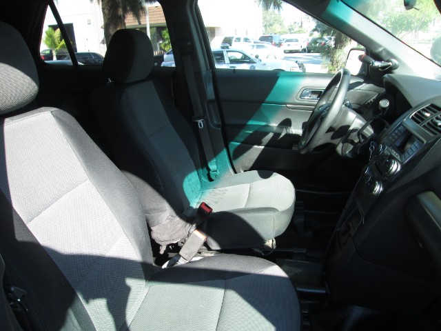 Ford Explorer Vehicle Full-screen Gallery Image 12