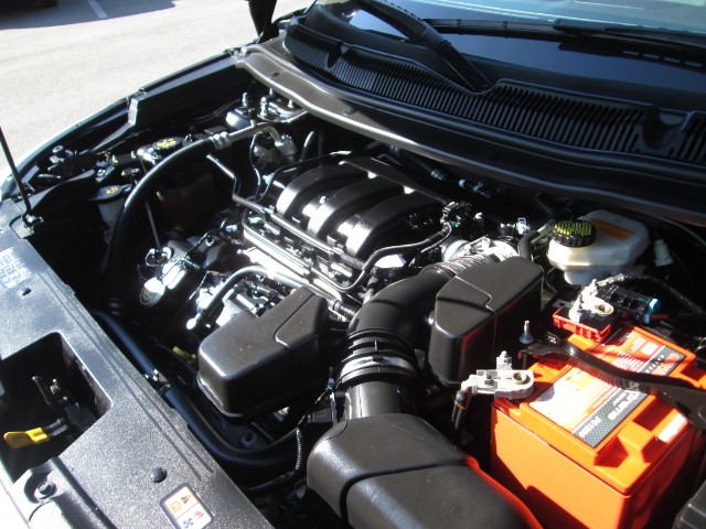 Ford Explorer Vehicle Full-screen Gallery Image 14