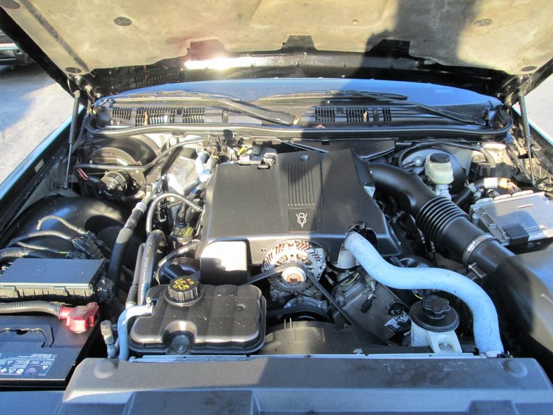 Ford Crown Victoria Vehicle Full-screen Gallery Image 13