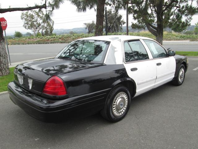 2001 Ford Crown Victoria Police Interceptor photo