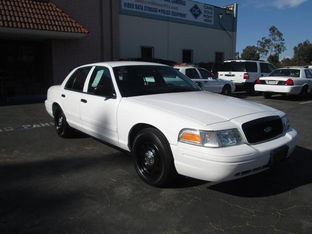 2010 Ford Crown Victoria Commercial Base SWB photo