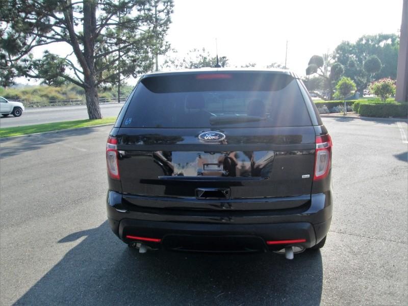 Ford Explorer Vehicle Full-screen Gallery Image 05