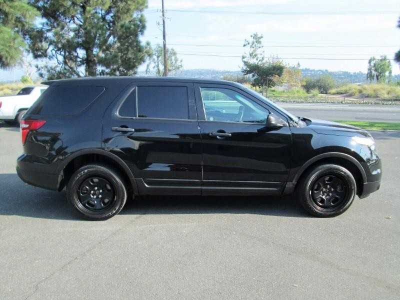 Ford Explorer Vehicle Full-screen Gallery Image 07