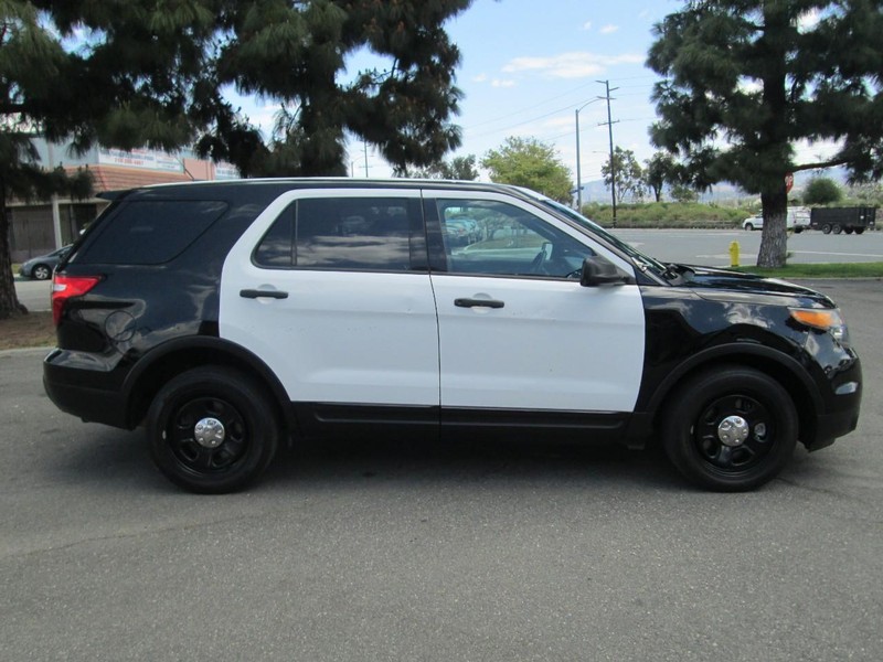 Ford Explorer Vehicle Full-screen Gallery Image 07