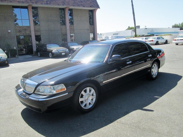 more details - lincoln town car