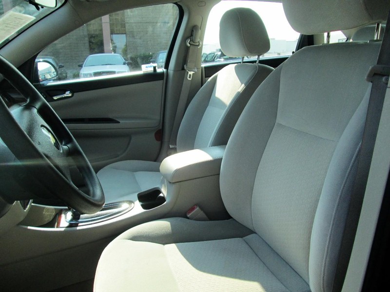 2009 Chevrolet Impala LS photo