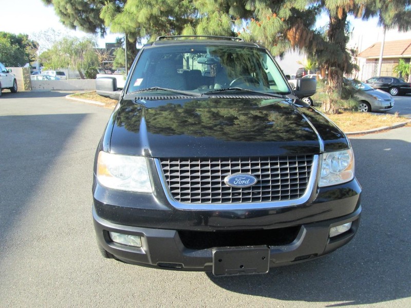 The 2003 Ford Expedition XLT Value photos
