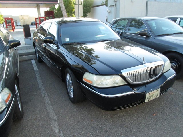 Lincoln Town Car Executive L w/Livery Pkg - 2011 Lincoln Town Car Executive L w/Livery Pkg - 2011 Lincoln Executive L w/Livery Pkg