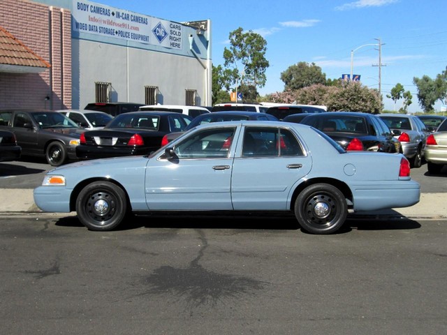 more details - ford crown victoria