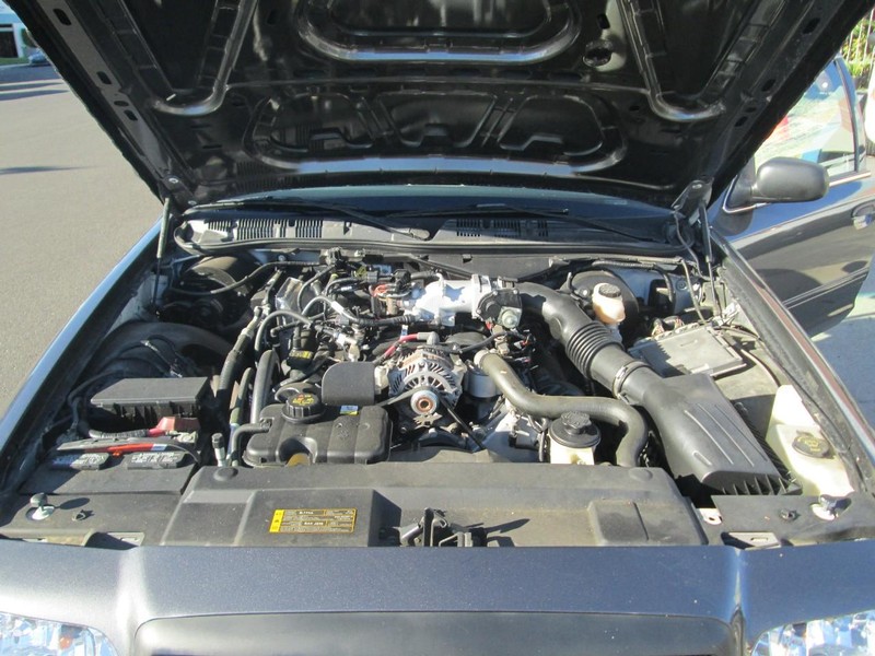 Ford Crown Victoria Vehicle Full-screen Gallery Image 20