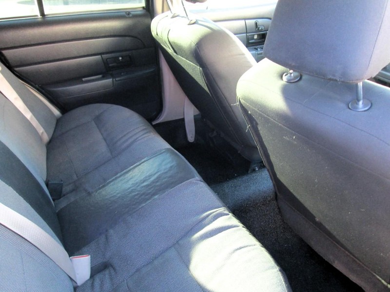 Ford Crown Victoria Vehicle Full-screen Gallery Image 14