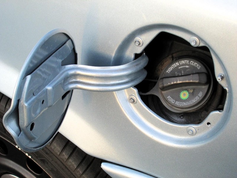 Ford Crown Victoria Vehicle Full-screen Gallery Image 06