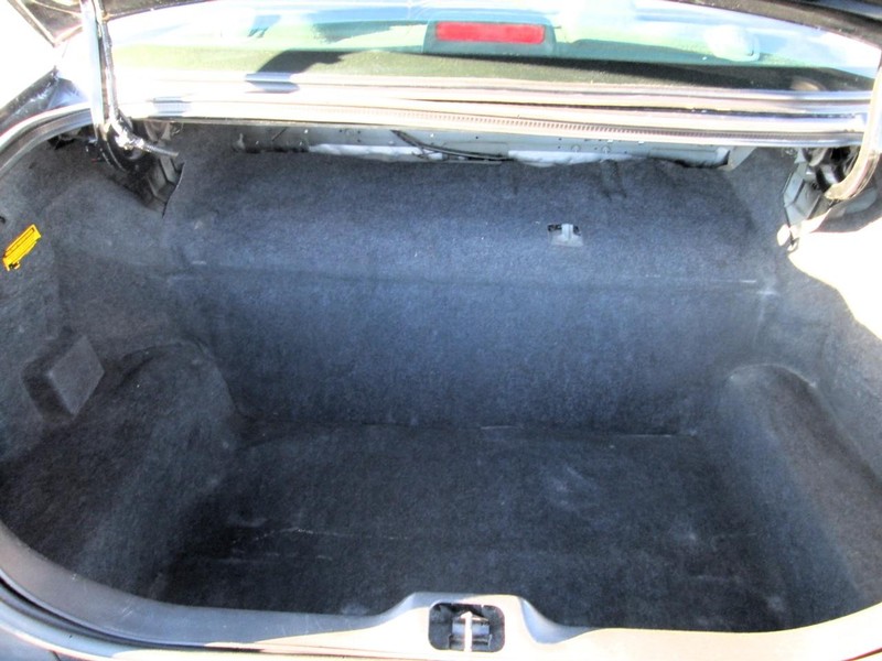 Ford Crown Victoria Vehicle Full-screen Gallery Image 14