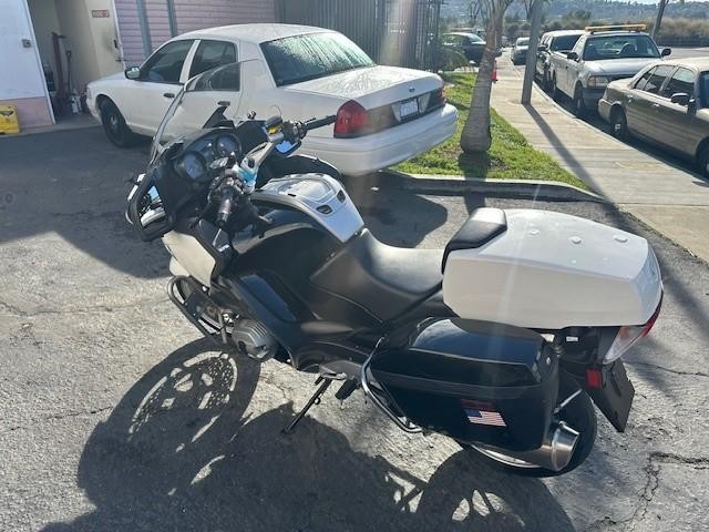 BMW R1200RTP Vehicle Full-screen Gallery Image 05