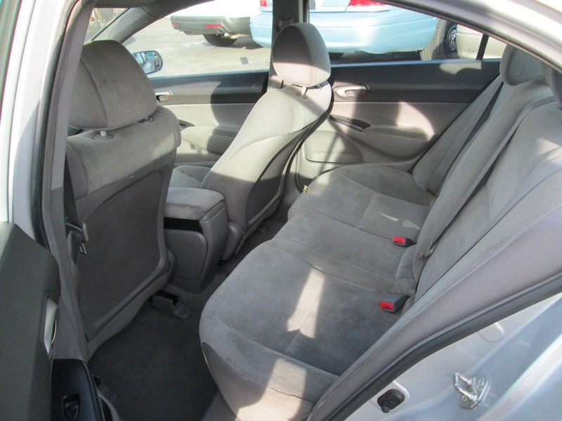 Honda Civic Sedan Vehicle Full-screen Gallery Image 07