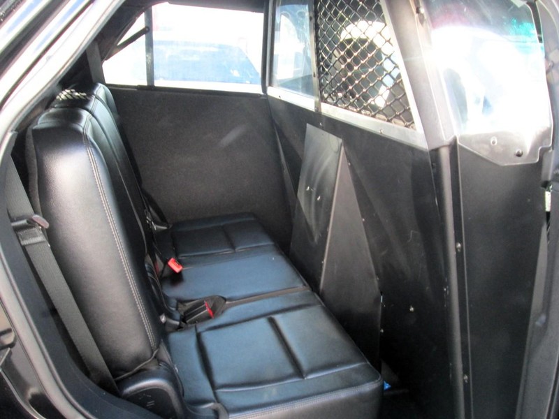 Ford Explorer Vehicle Full-screen Gallery Image 07