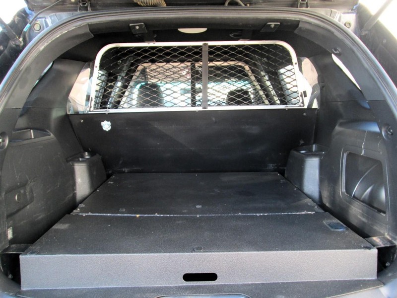 Ford Explorer Vehicle Full-screen Gallery Image 10