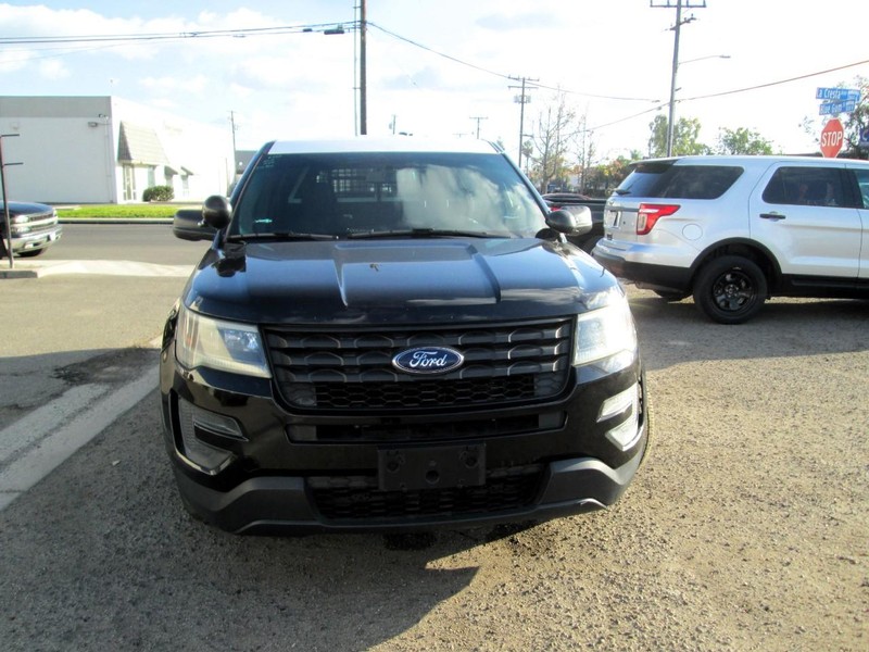 Ford Explorer Vehicle Full-screen Gallery Image 10