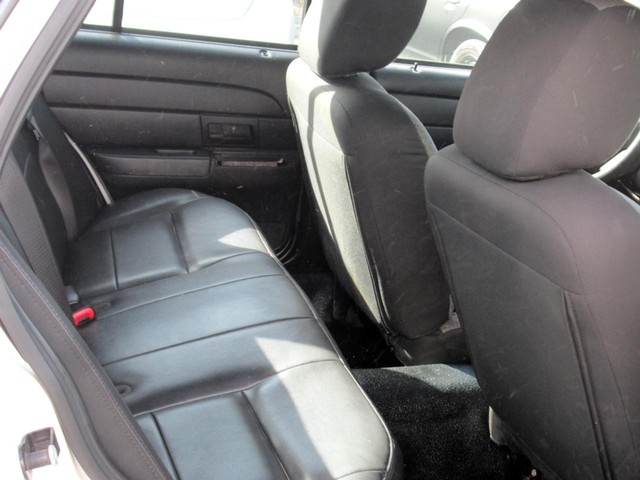 2011 Ford Crown Victoria Police - Photo 6
