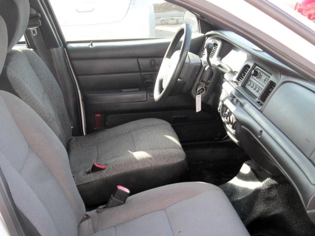 2011 Ford Crown Victoria Police - Photo 7