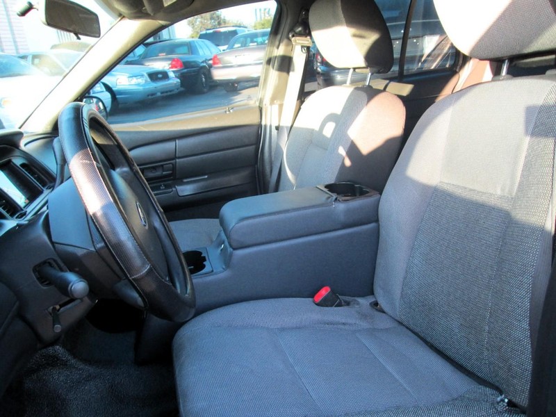 Ford Crown Victoria Vehicle Full-screen Gallery Image 09