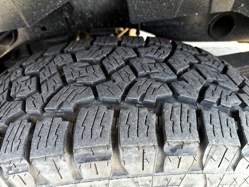 GMC Yukon XL Vehicle Full-screen Gallery Image 09