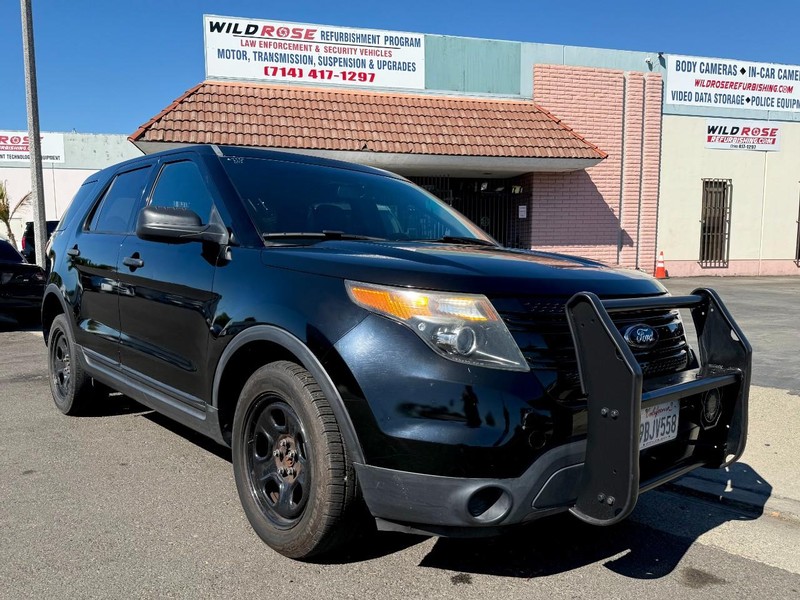 Ford Explorer Vehicle Full-screen Gallery Image 16
