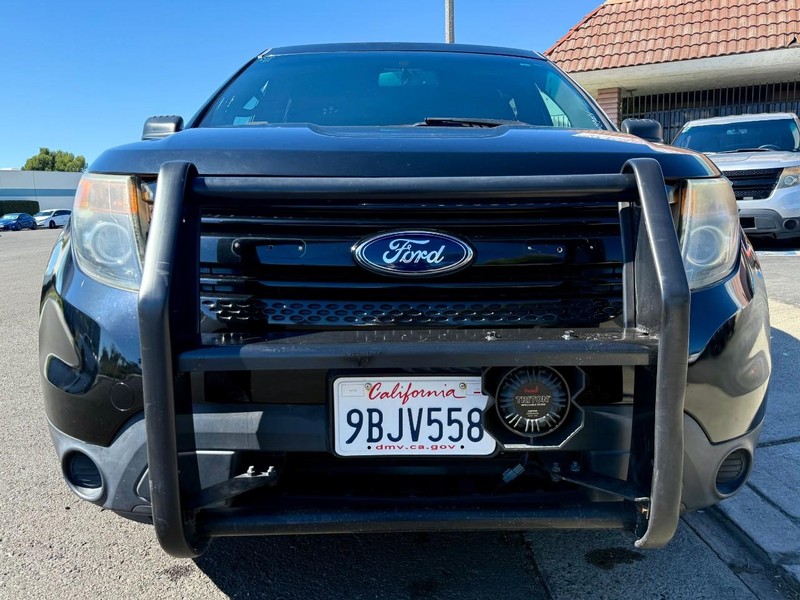 Ford Explorer Vehicle Full-screen Gallery Image 17