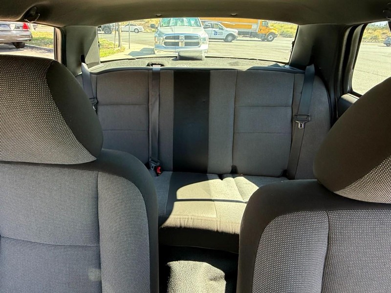 Ford Crown Victoria Vehicle Full-screen Gallery Image 15