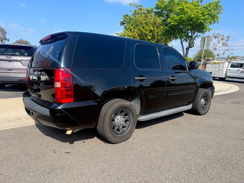 Chevrolet Tahoe Vehicle Full-screen Gallery Image 02