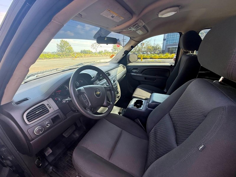 Chevrolet Tahoe Vehicle Full-screen Gallery Image 04