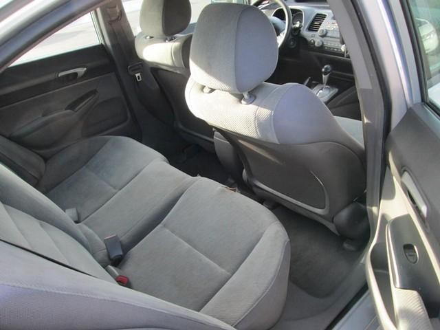 Honda Civic Sedan Vehicle Full-screen Gallery Image 07