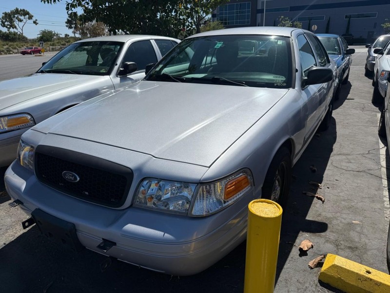 Ford Police Interceptor Vehicle Full-screen Gallery Image 01