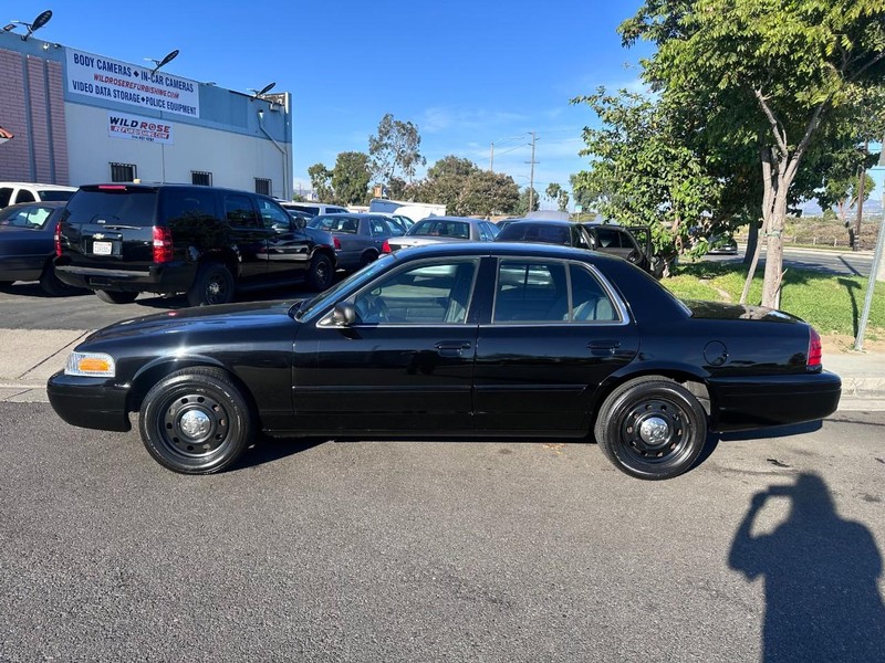 Ford Police Interceptor Vehicle Full-screen Gallery Image 05