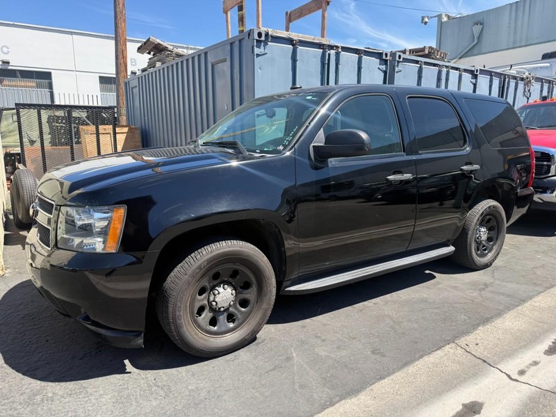 Chevrolet Tahoe Vehicle Full-screen Gallery Image 01