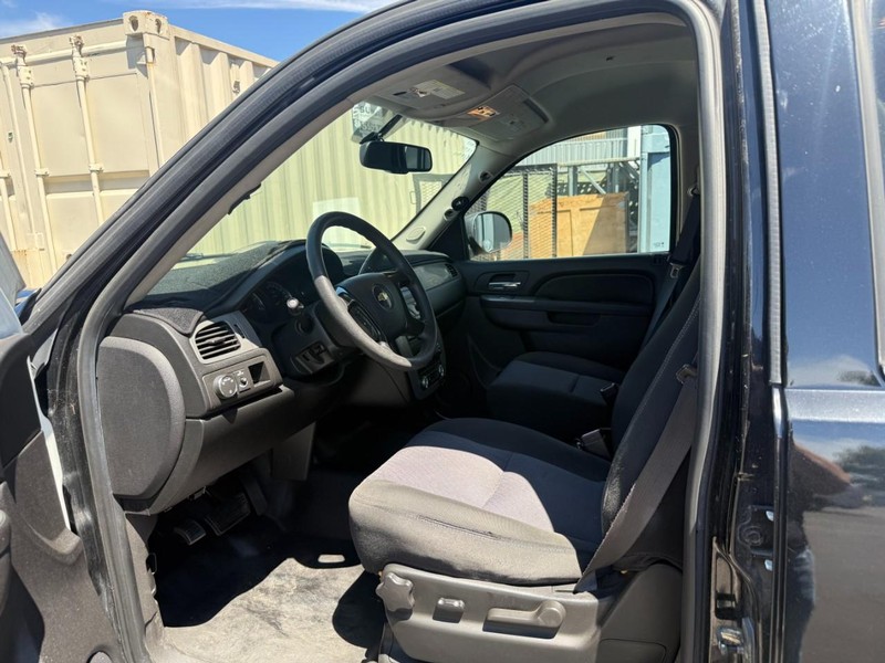 Chevrolet Tahoe Vehicle Full-screen Gallery Image 04